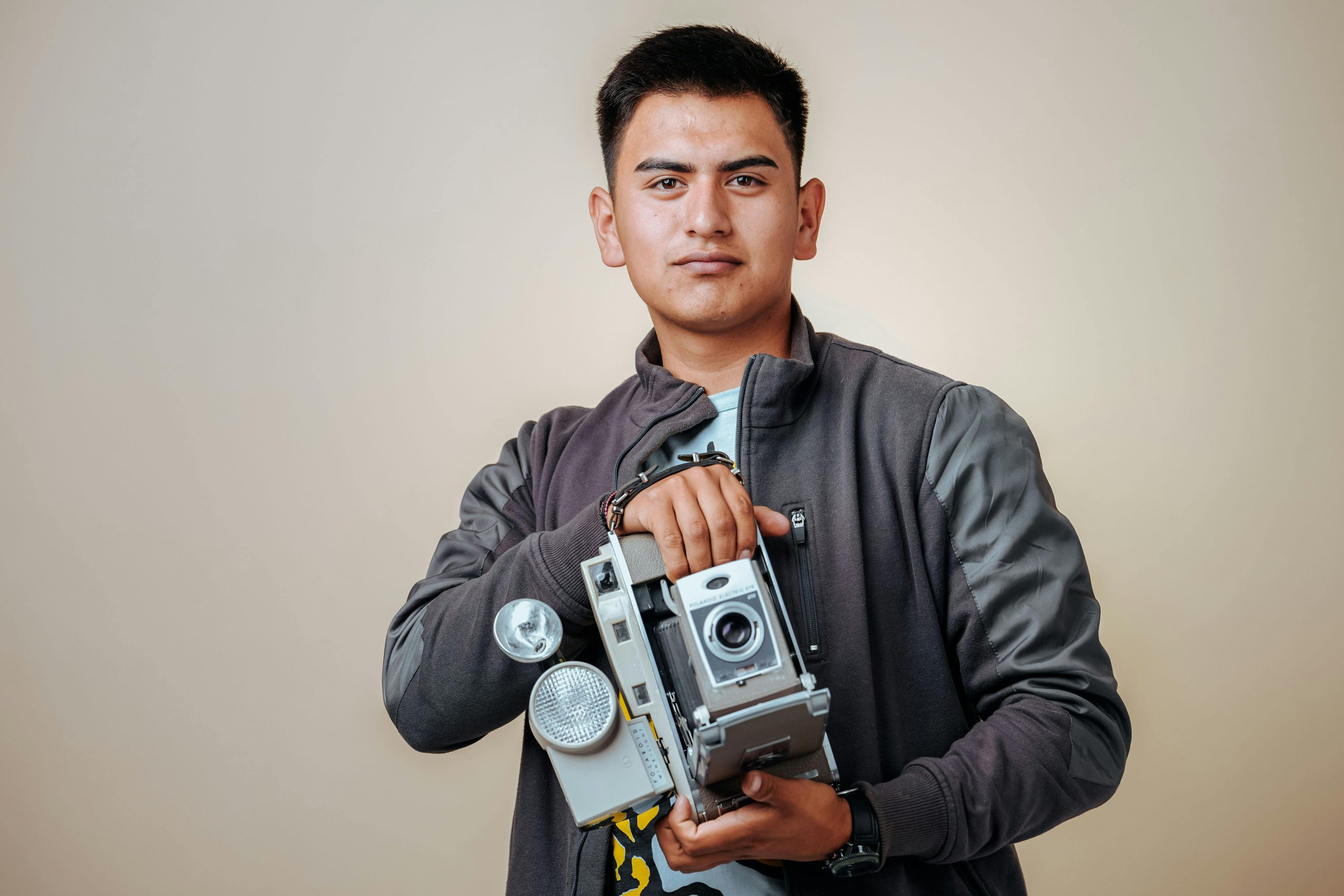 How to Choose the Right Camera Lens for Different Types of Shots